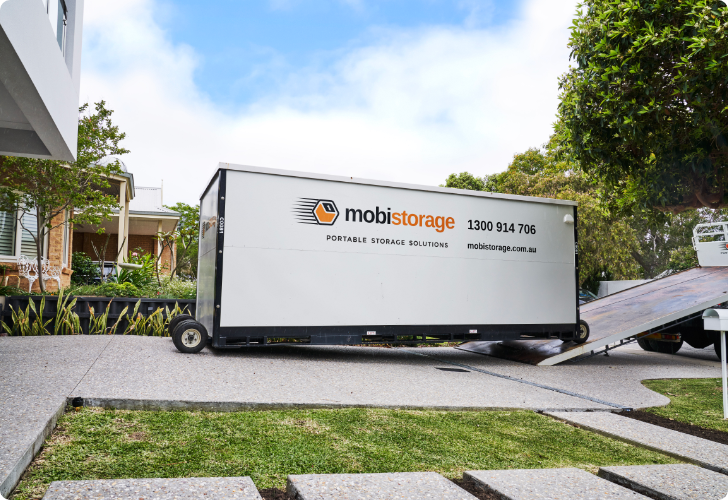 Mobistorage container being loaded in the fleet